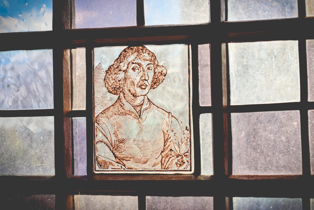 Portret mężczyzny w oknie